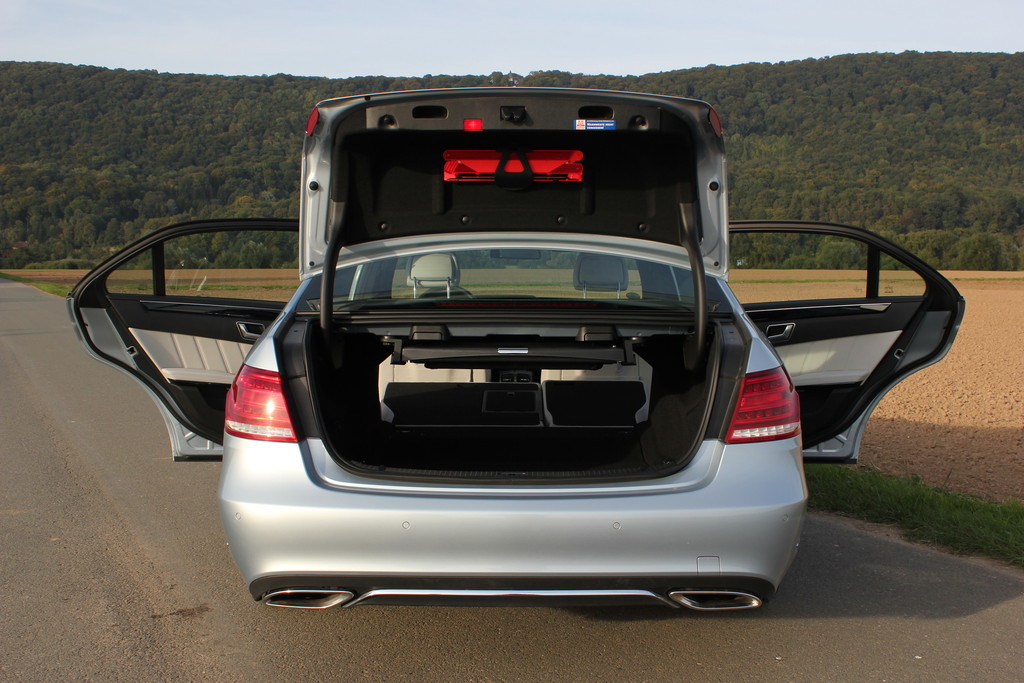 Fahrbericht Mercedes-Benz E250 CDI: Im Ledersitz nach Sparis