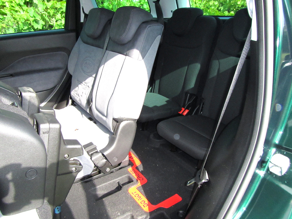 Fiat 500L Living: Die beiden Einzelsitze in Reihe drei ganz hinten kosten extra. 