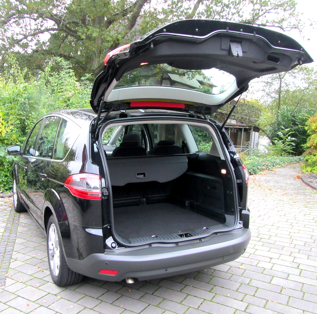 Ford S-Max: Das Gepäckabteil des Fünfsitzers fasst 854 bis 2100 Liter. 