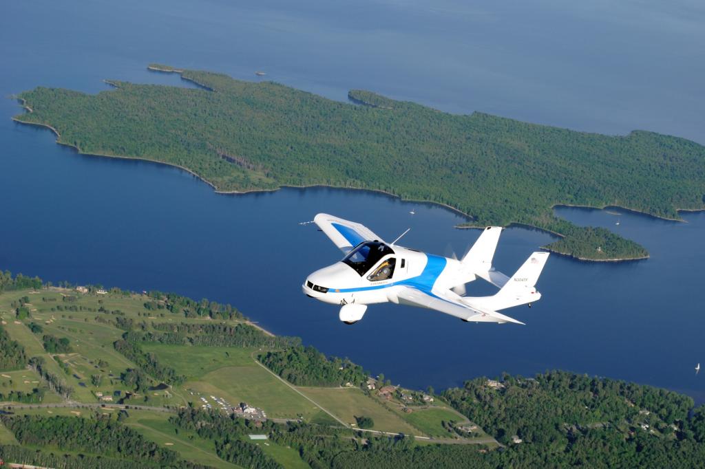 In den Vereinigten Staaten haben drei Piloten das Luftfahrtunternehmen „Terrafugia“ gegründet und mit ihrem Flugauto „Transition“ bereits 2009 ein Modell erfolgreich in die Luft geschickt.