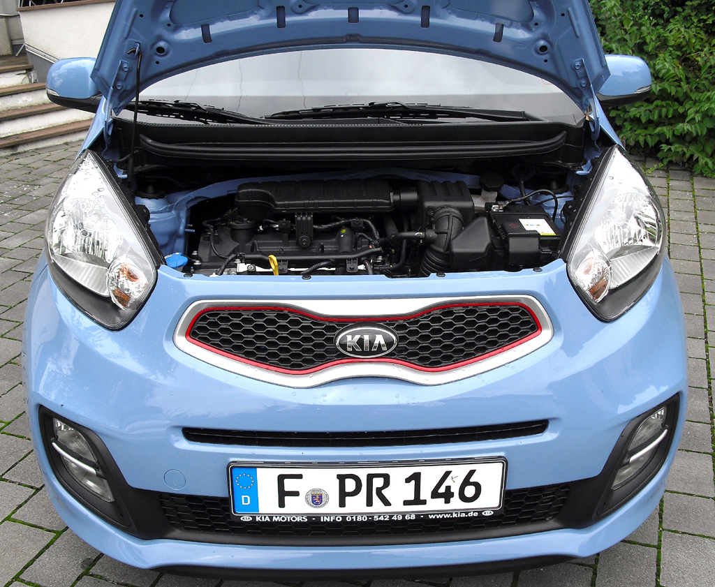 Kia Picanto: Blick unter die Haube auf den 1,2-Liter-Benziner. 