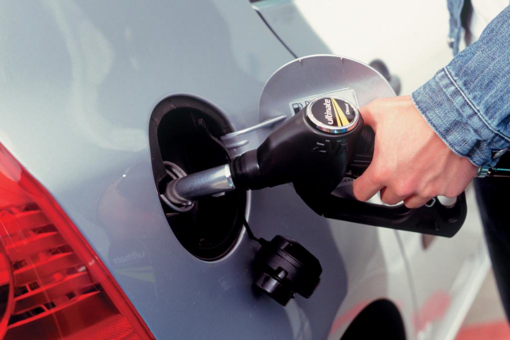 Kostenindex des ADAC/Statistischen Bundesamtes - Autofahren günstiger als im Vorjahr