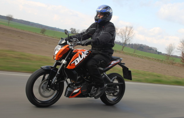 Leichtkrafträder halten Motorradmarkt in Gang