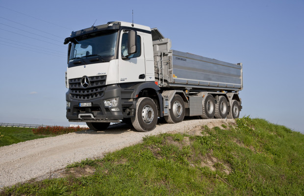 Mercedes-Benz Arocs auch mit fünf Achsen