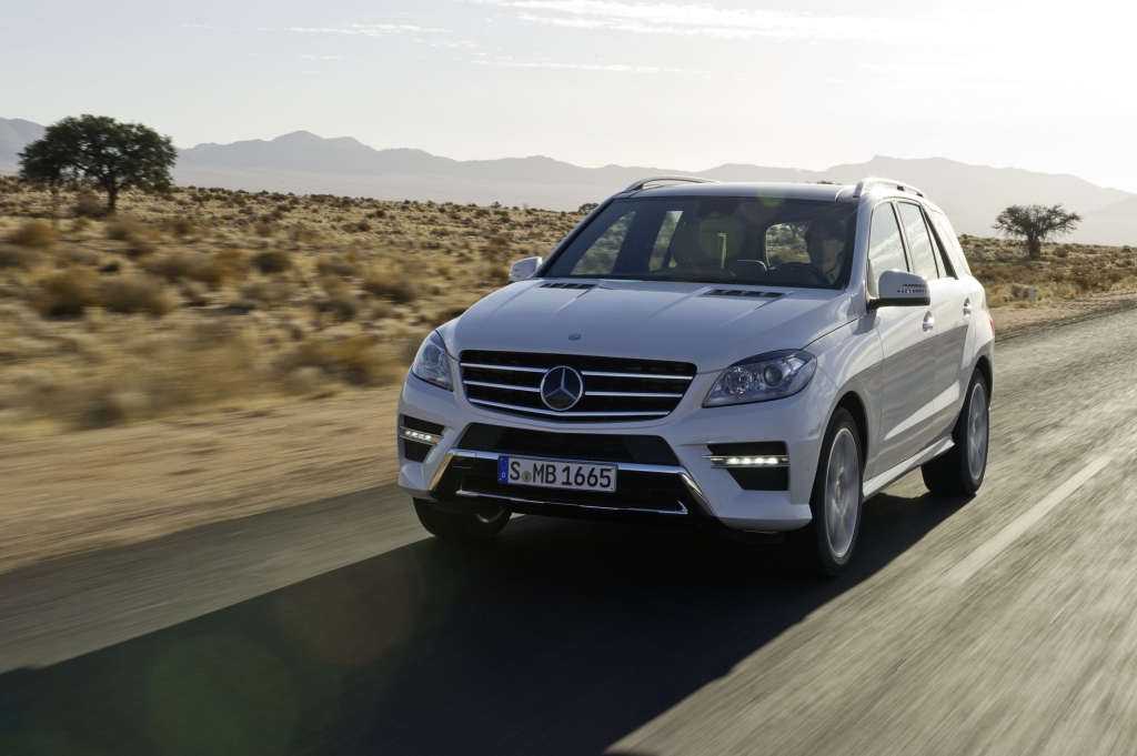 Mercedes-Benz M-Klasse besteht US-Crashtest
