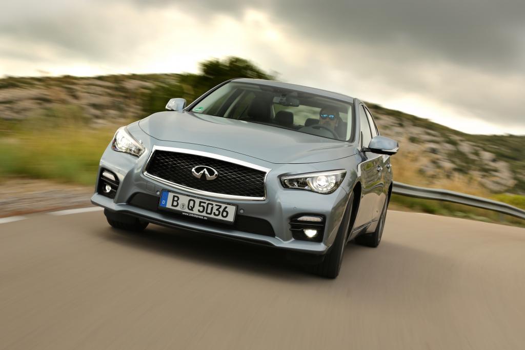 Mit dem Q50 installiert Infiniti nach rund fünf Jahren eine neue Mittelklasse und will mit dynamischer Optik Kunden aus dem deutschen Premium-Lager abziehen