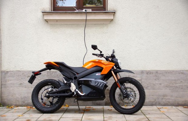 Motorrad-Test: Zero DS - Fahrdynamik, die aus der Stille kommt