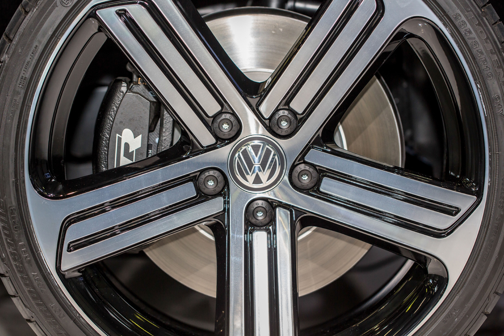 Neben Fahrwerken entwickelt die R-GmbH auch Leichtmetallräder.
