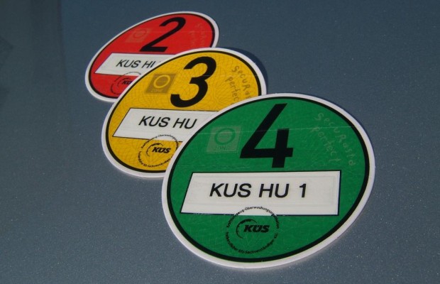 Neuerung bei Pkw-Hauptuntersuchung - HU-Siegel nur bei korrekter Feinstaub-Plakette