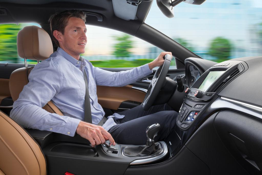 Opel Insignia mit übersichtlichem Infotainment