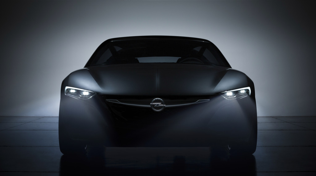 Opel Monza Concept leuchtet den Weg