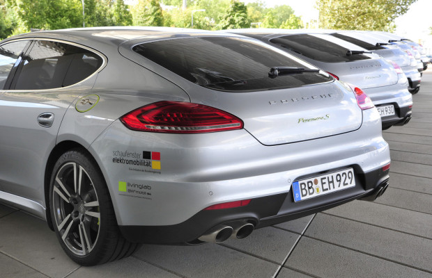 Porsche erforscht Elektromobilität mit Panamera S E-Hybrid
