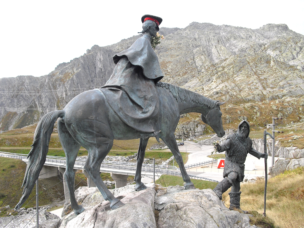 Reiterstandbild von Russen-General Suworow, der 1799 am Gotthard gegen Napoléon kämpfte. 