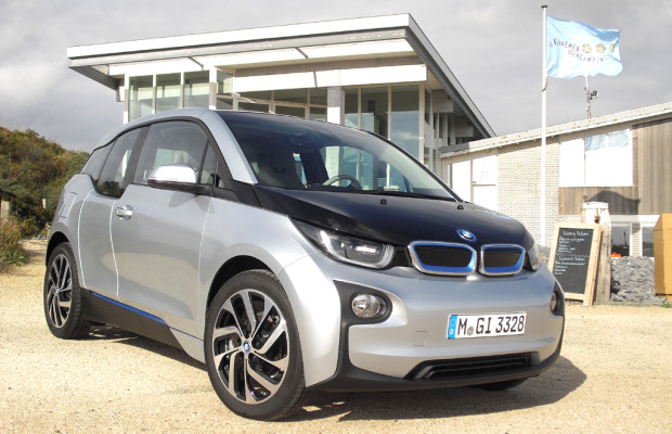 Stunde eins: BMW kündigt kompakten i3-Stromer noch für Mitte November an