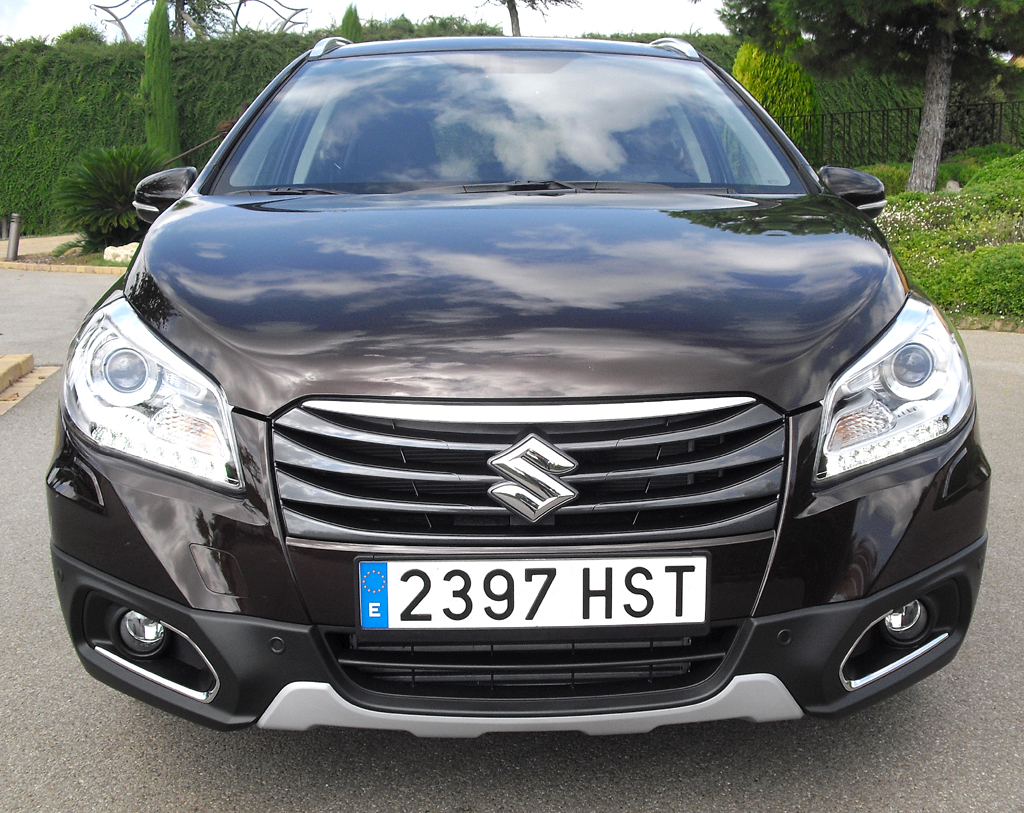 Suzuki SX4 S-Cross: Blick auf die Frontpartie. 