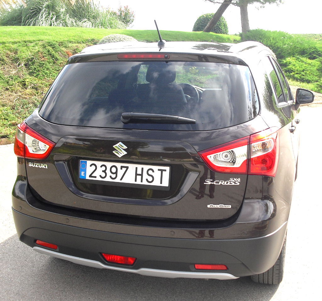 Suzuki SX4 S-Cross: Blick auf die Heckpartie. 