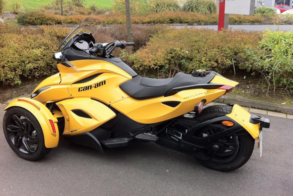 Test: Can-Am Spyder ST-S Roadster -  Hingucker mit Spaßfaktor