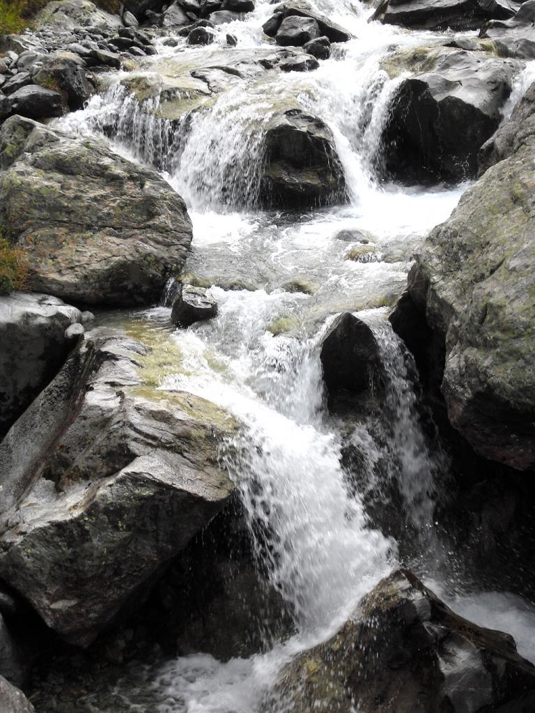 Unterwegs gesehen: Bach am Sustenpass, ... 