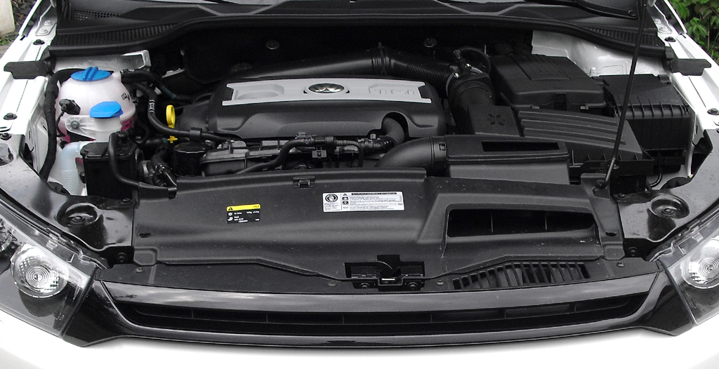 VW Scirocco: Blick auf den 2,0-Liter-Turbodirekteinspritzer. 