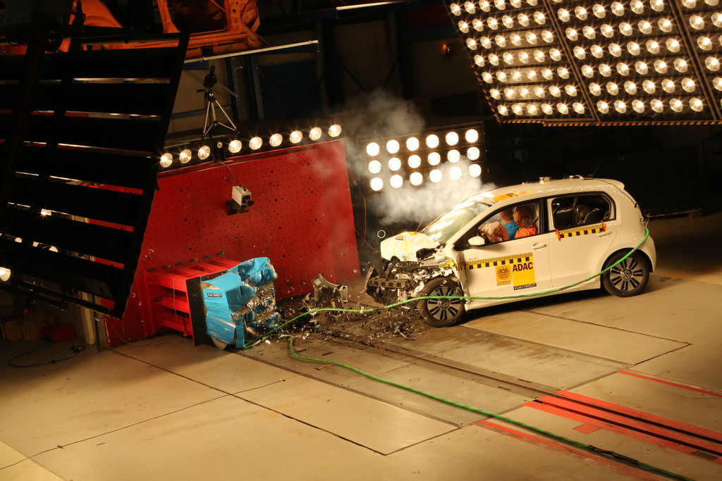 Volkswagen e-Up im ADAC-Crashtest