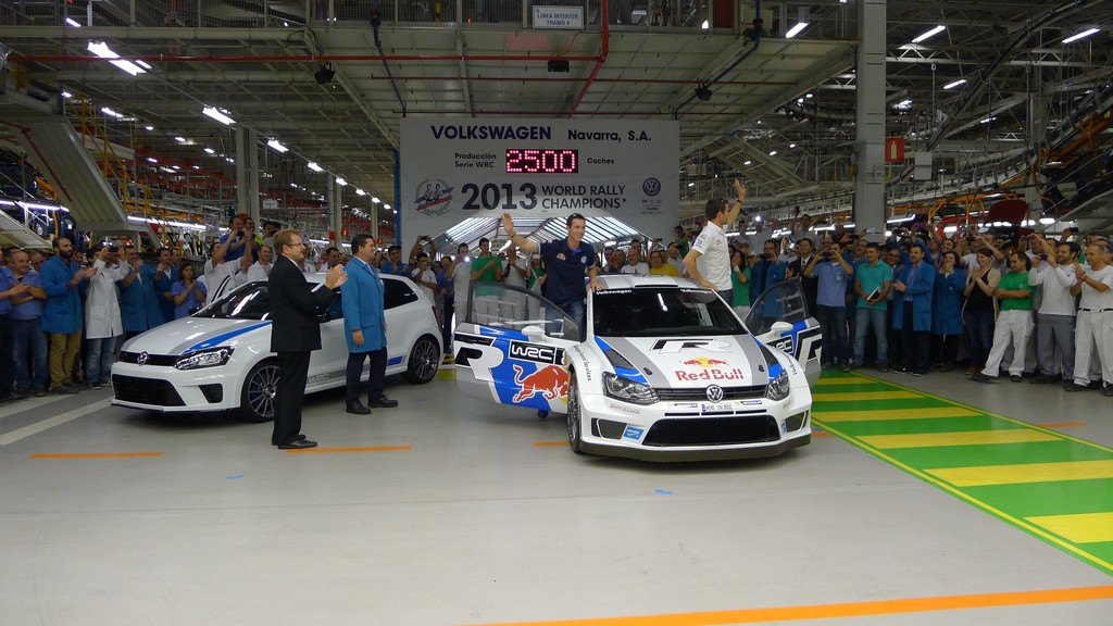 WRC-Weltmeister besuchen VW-Werk in Pamplona