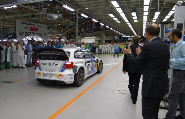 WRC-Weltmeister besuchen VW-Werk in Pamplona
