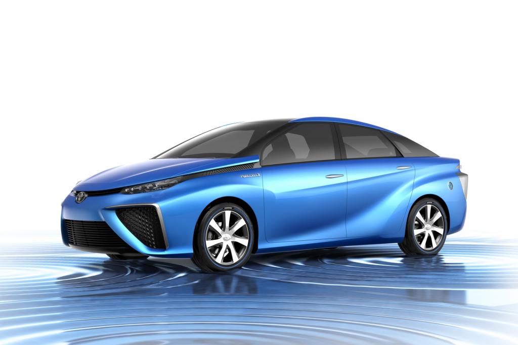  Erste Bilder zeigen das FCV Concept als ausgewachsene Limousine