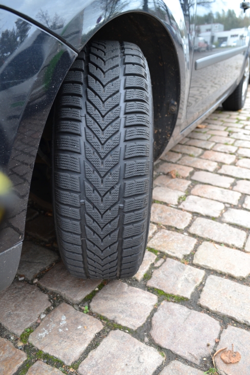  auto.de-Umfrage: Mehr als 2,5 Mio. PKW fahren in diesem Winter ohne Winterbereifung 