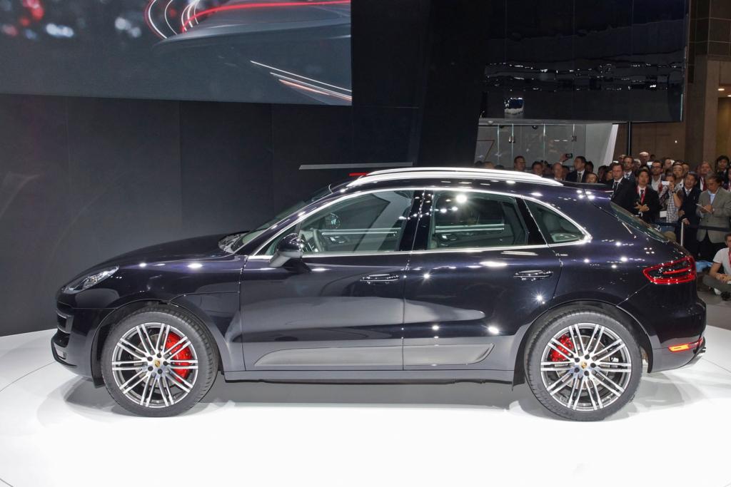 . Mit den 250 kW/340 PS des Macan S sind wir dann auch schon bei dem zweiten Trend, der auf den Ständen der deutschen Hersteller zu beobachten ist