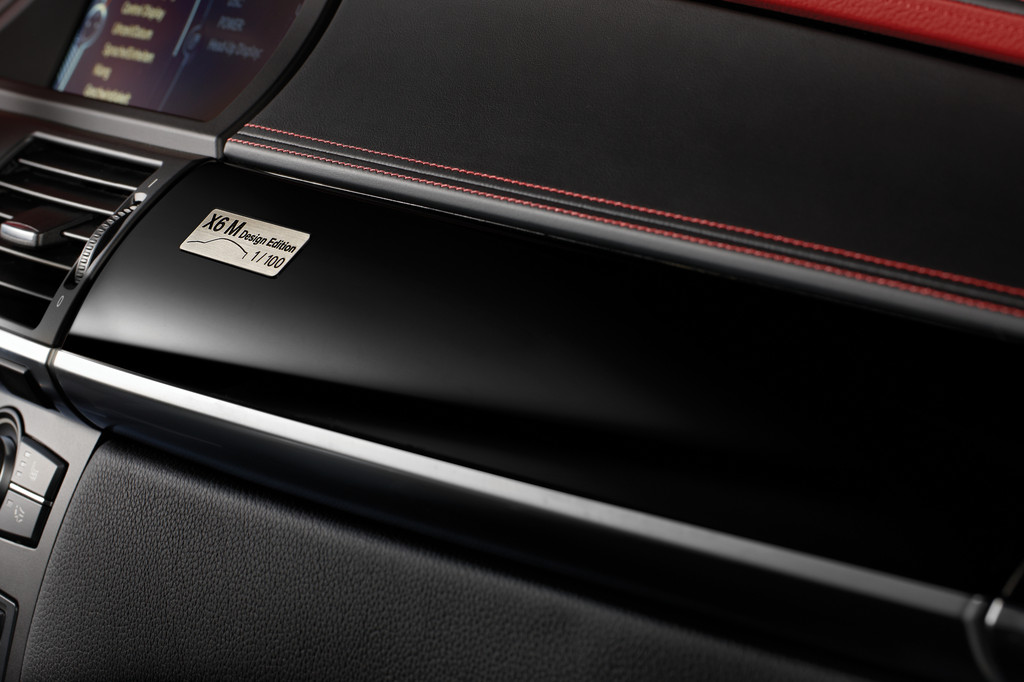 100 Mal Streifen: Die BMW X6 M-Design-Edition