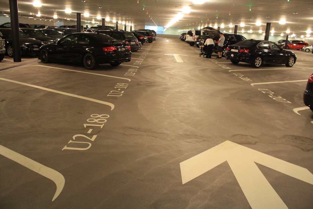 ADAC testet 60 Parkhäuser