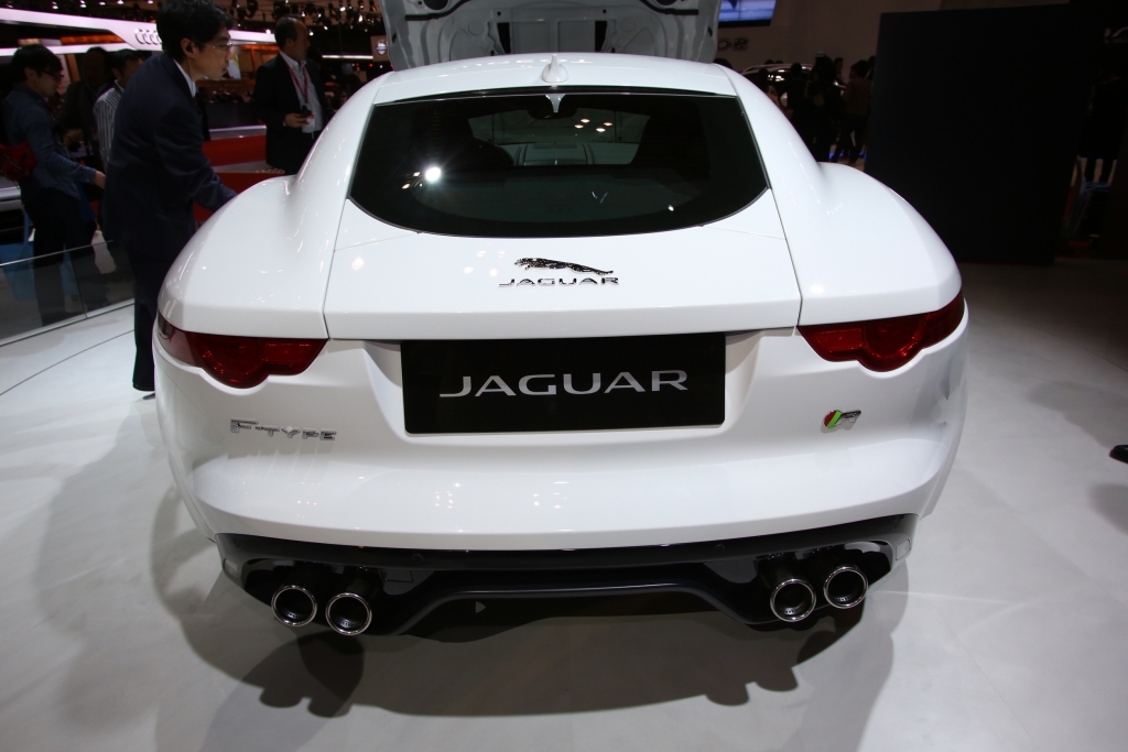 AUTO-MEDIENPORTAL: Los Angeles 2013: Die Katze unterm heißen Blechdach