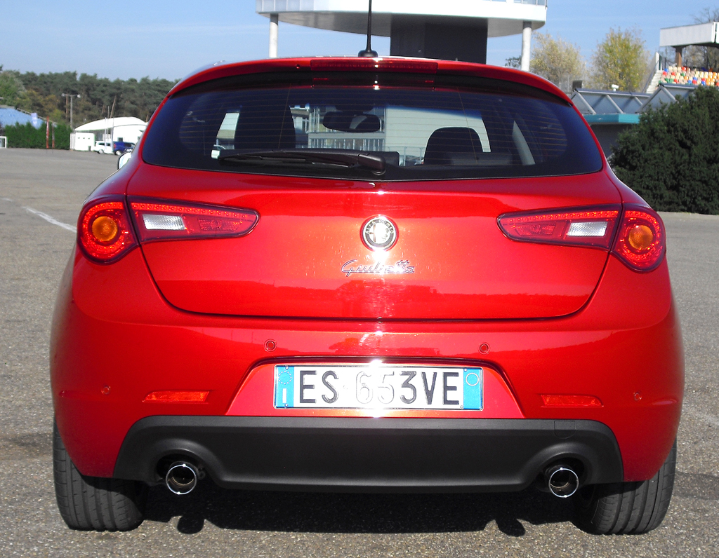 Alfa Romeo Giulietta: Blick auf die Heckpartie. 