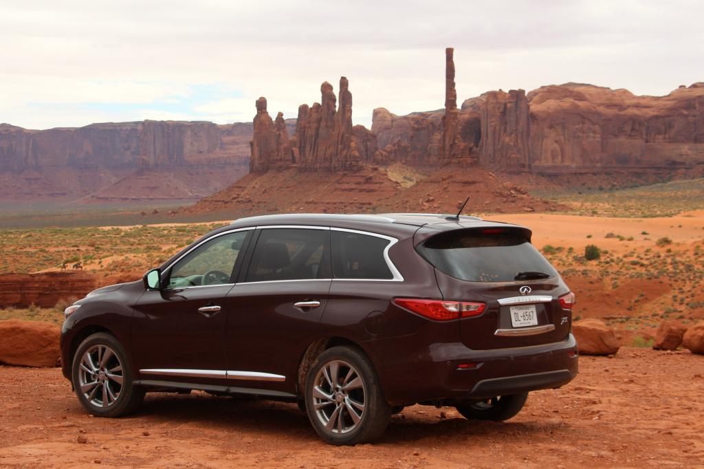 Anfangs noch als JX35 entwickelt und nach der neuen Nomenklatur jetzt als QX60 einsortiert.