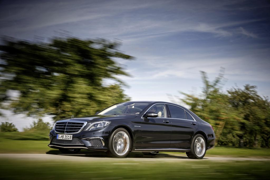 Auch das leistungsstärkste Modell der neuen S-Klasse, der S 65 AMG, debütiert auf beiden Messen