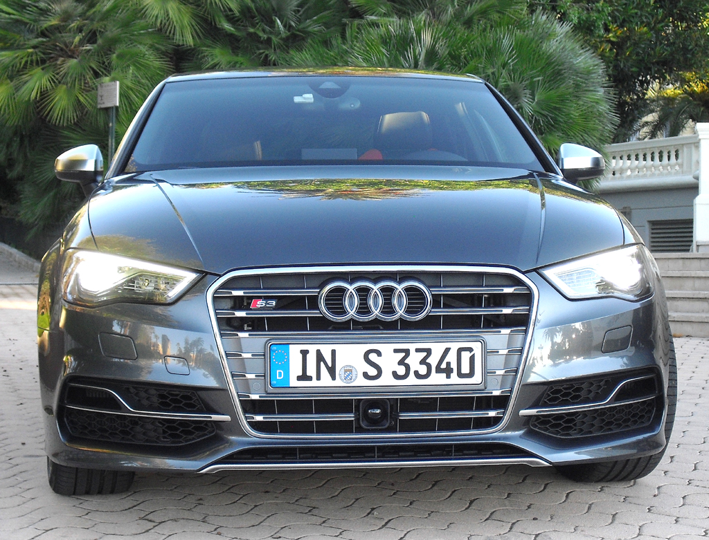 Audi S3 Limousine: Blick auf die Frontpartie. 