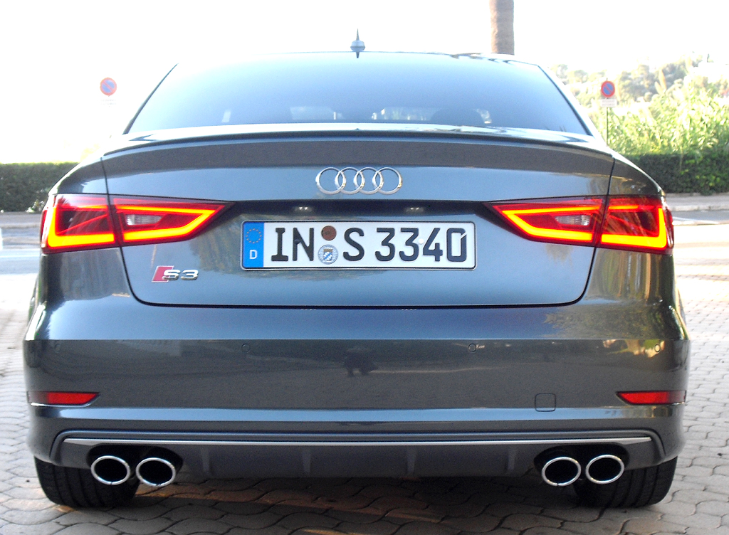Audi S3 Limousine: Blick auf die Heckpartie. 