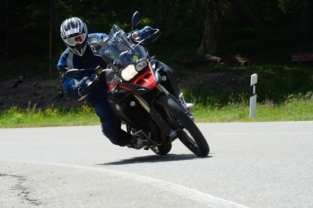BMW-Motorräder auf der Zielgeraden
