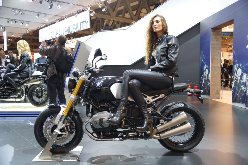 BMW R nine T