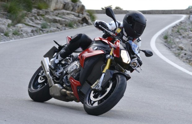 BMW S 1000 R - Nackte Allzweck-Kanone