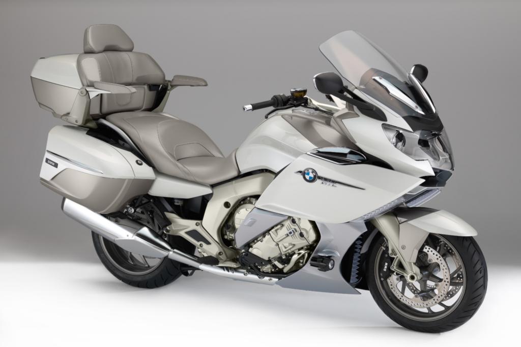 BMW zeigt auf der Los Angeles Motor Show das Sondermodell „Exclusive“ der K 1600 GTL.