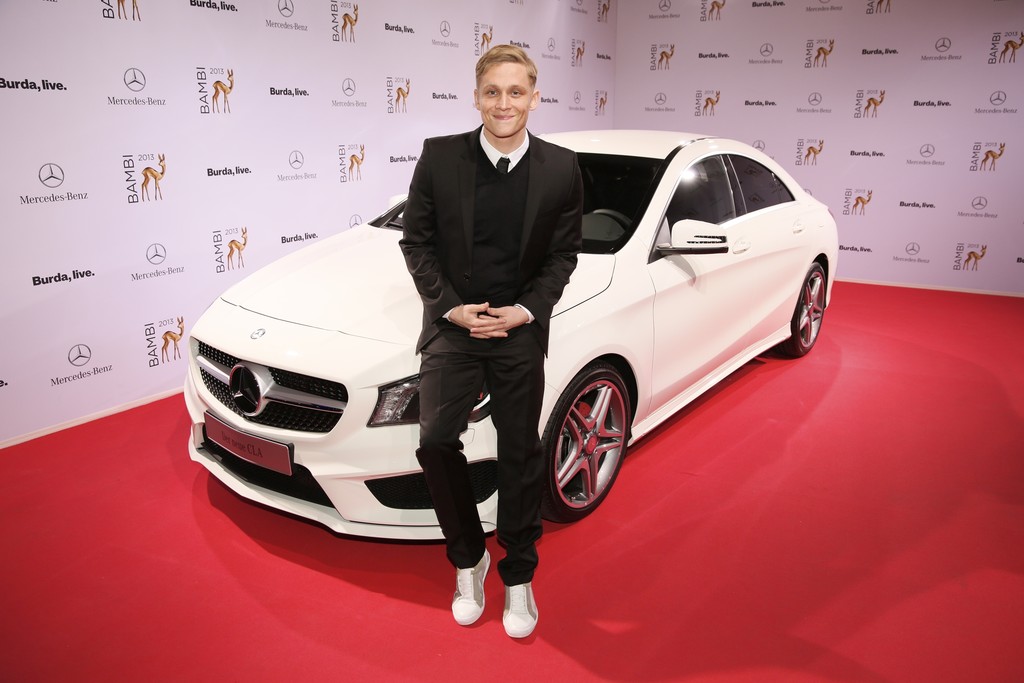 Bambi fuhr wieder einmal im Mercedes vor