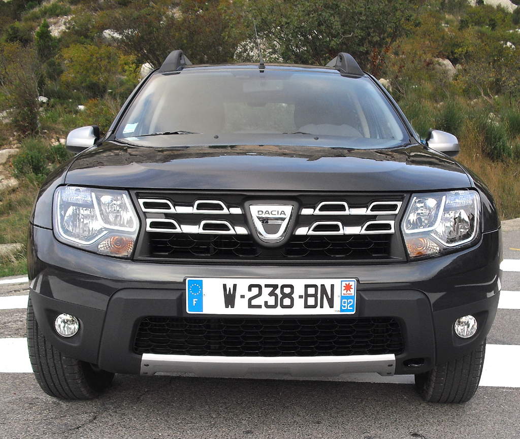 Dacia Duster: Blick auf die Frontpartie. 