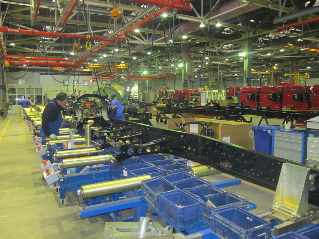 Daimler baut Lkw-Montage in Russland aus
