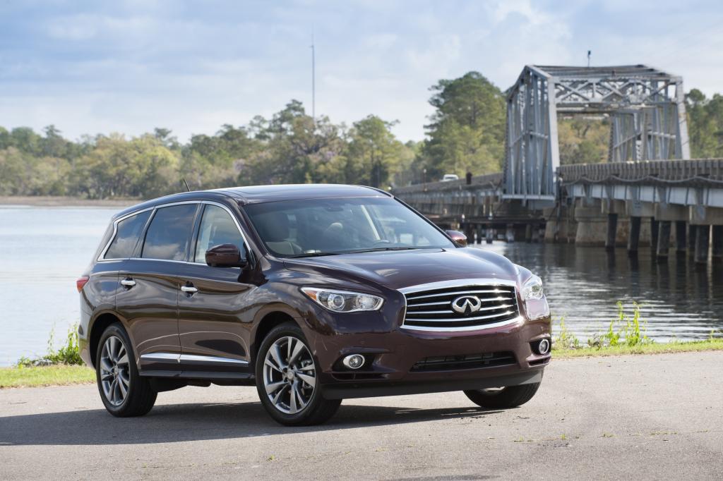 Denn innen so geräumig und variabel wie eine Großraumlimousine, sieht der QX60 von außen eben nicht so brav und bieder aus.