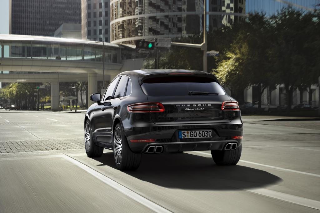 Der 4,68 Meter lange Macan bedient sich der Technik des Konzernbruders Audi Q5, interpretiert dessen Konzept aber noch einmal deutlich sportlicher. 