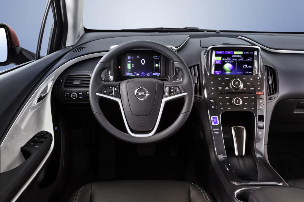 Der stromernde Opel Ampera nimmt Fahrt auf