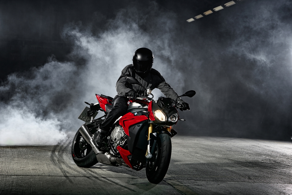 Eicma 2013: Aus BMWs Superbike wird ein Roadster