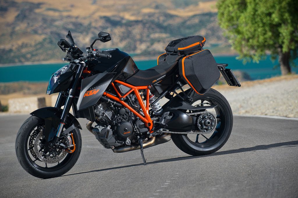 Eicma 2013: KTM setzt bei den Dukes noch eine drauf