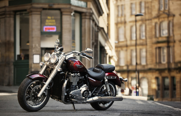 Eicma 2013: Triumph baut Tunderbird-Reihe aus